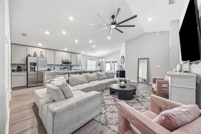 2156 DESERT ROSE DRIVE, Davenport, FL 33837