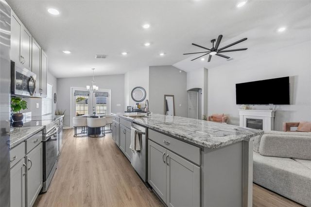 2156 DESERT ROSE DRIVE, Davenport, FL 33837