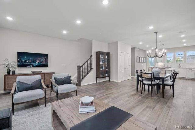 25412 Orwell Street, Novi, MI 48375