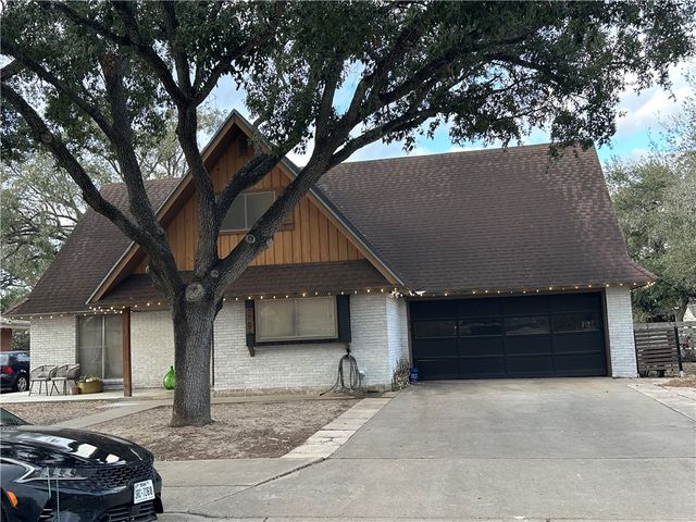 1702 Santa Cecilia Dr, Kingsville, TX 78363