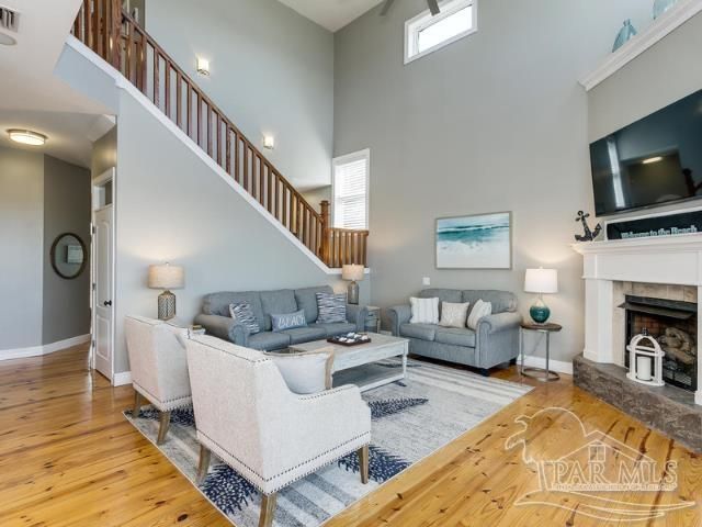 7652 Key West Dr, Navarre Beach, FL 32566