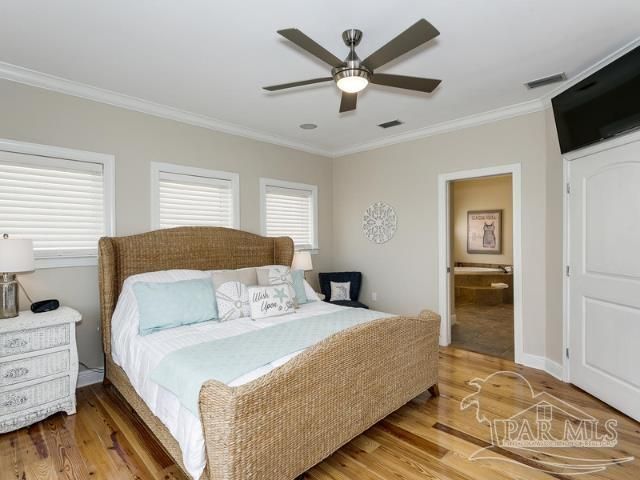 7652 Key West Dr, Navarre Beach, FL 32566