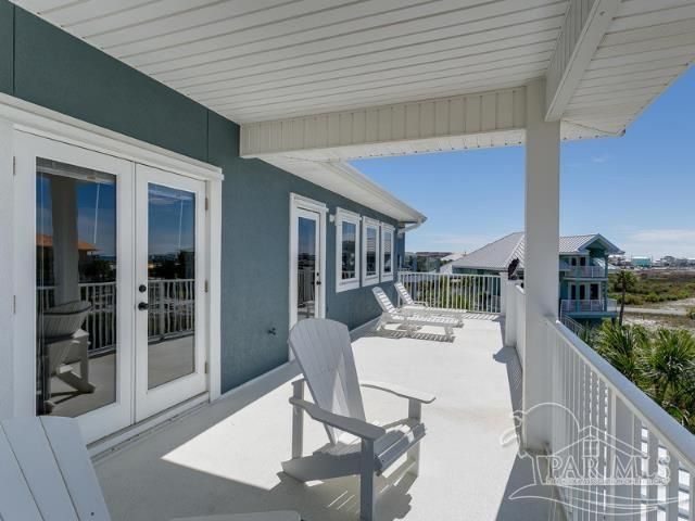 7652 Key West Dr, Navarre Beach, FL 32566