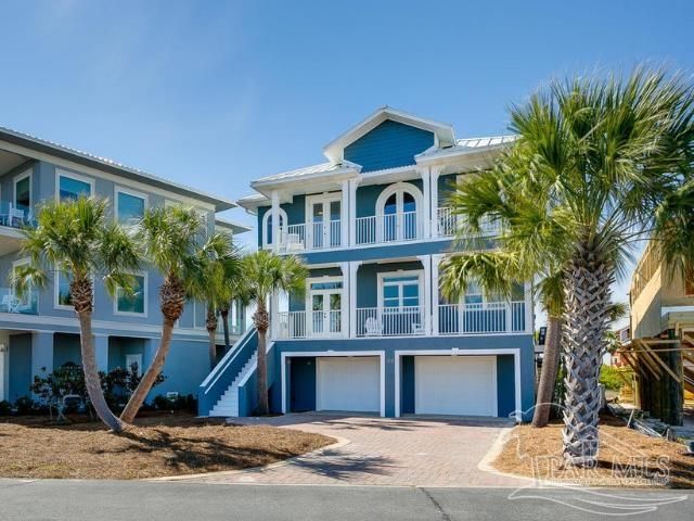 7652 Key West Dr, Navarre Beach, FL 32566