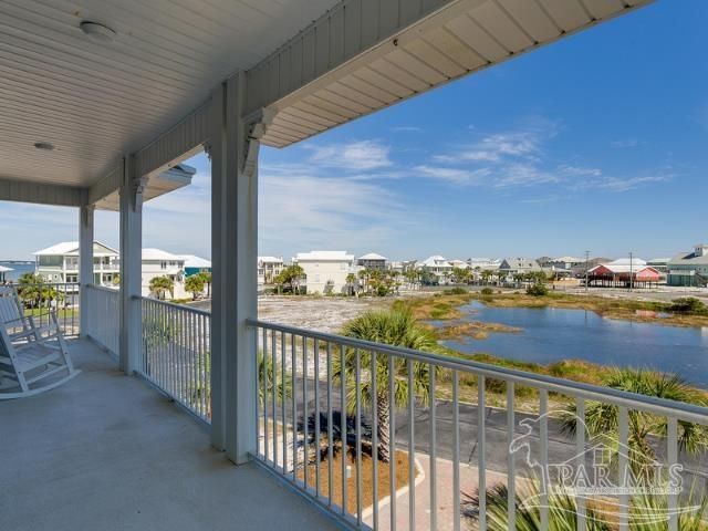 7652 Key West Dr, Navarre Beach, FL 32566