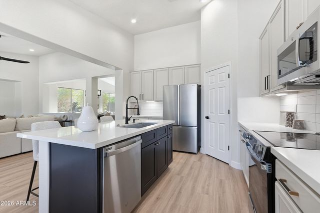 7805 S 21ST Drive, Phoenix, AZ 85041