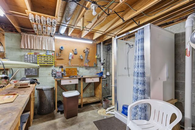 1716 Mayfield Common, Goshen, IN 46526