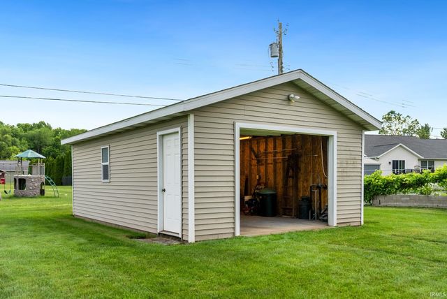1716 Mayfield Common, Goshen, IN 46526