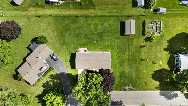 1716 Mayfield Common, Goshen, IN 46526