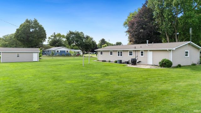 1716 Mayfield Common, Goshen, IN 46526