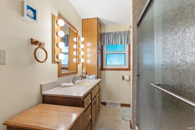 1716 Mayfield Common, Goshen, IN 46526