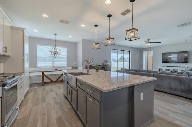 1686 CHERRY WALK ROAD, Lutz, FL 33558
