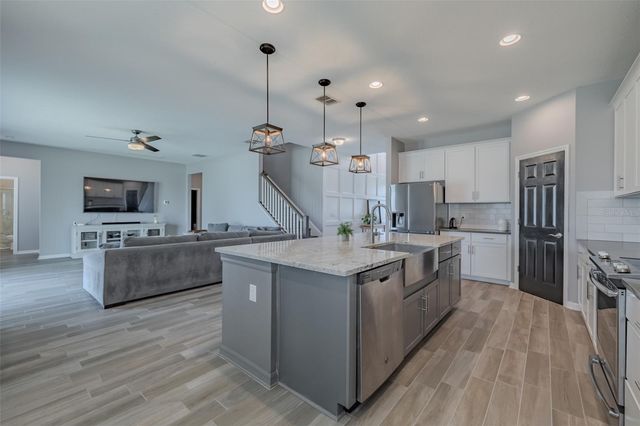 1686 CHERRY WALK ROAD, Lutz, FL 33558