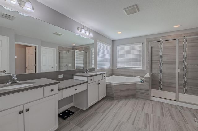 1686 CHERRY WALK ROAD, Lutz, FL 33558