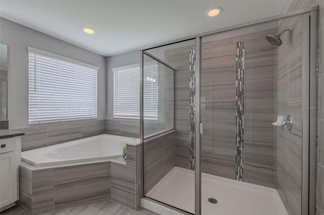1686 CHERRY WALK ROAD, Lutz, FL 33558