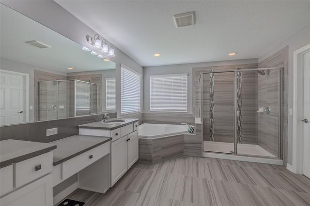 1686 CHERRY WALK ROAD, Lutz, FL 33558