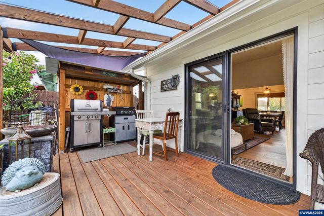 2076 Quail Run Av, Stayton, OR 97383