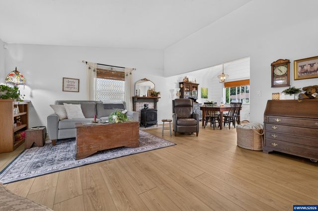 2076 Quail Run Av, Stayton, OR 97383