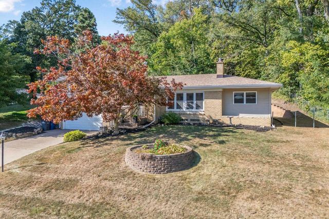 740 Mississippi Blvd Boulevard, Bettendorf, IA 52722