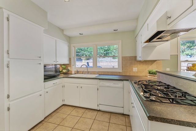 740 Mississippi Blvd Boulevard, Bettendorf, IA 52722