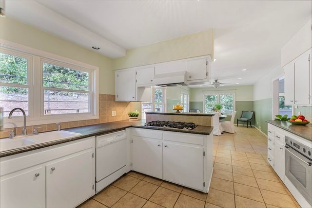 740 Mississippi Blvd Boulevard, Bettendorf, IA 52722