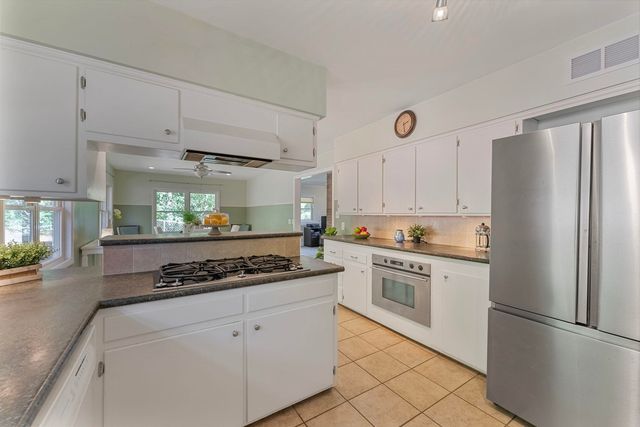 740 Mississippi Blvd Boulevard, Bettendorf, IA 52722