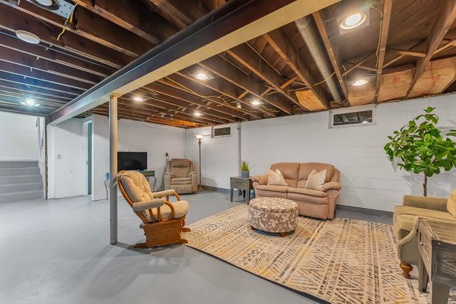 740 Mississippi Blvd Boulevard, Bettendorf, IA 52722