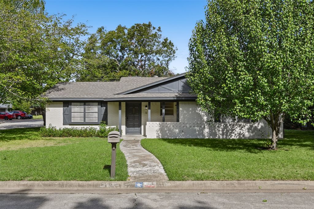 116 San Jacinto Street, Waxahachie, TX 75165 — exterior