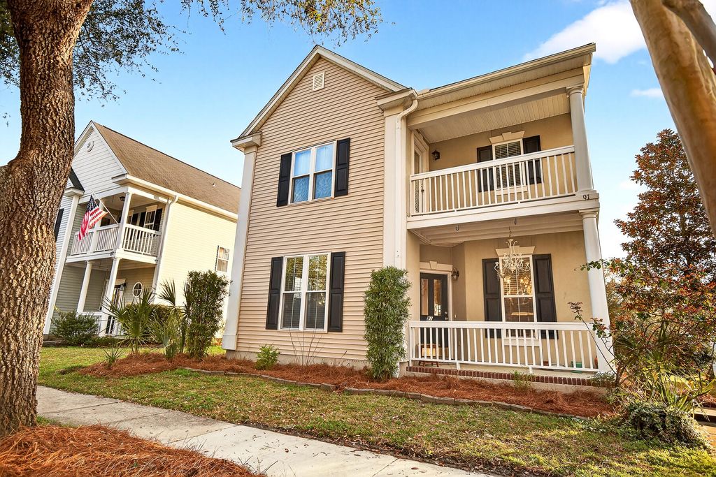 Image 2 of property listing at 91 Cross Timbers Drive, Summerville, SC 29485