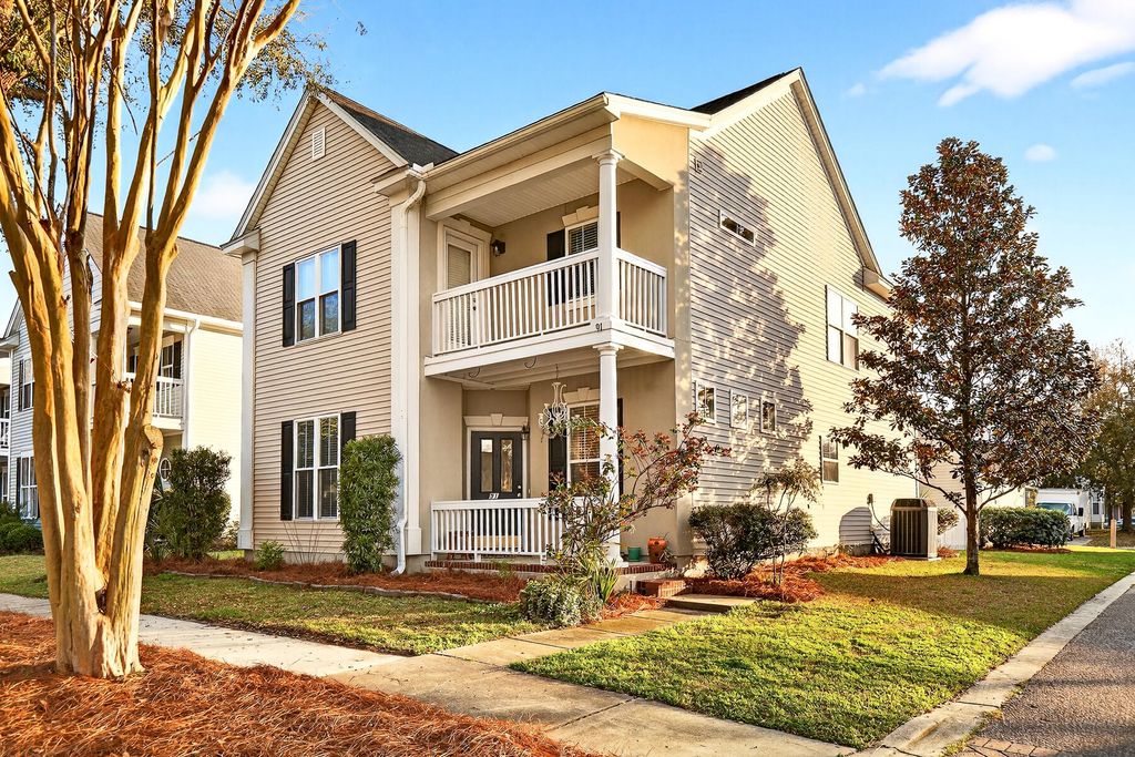 Image 3 of property listing at 91 Cross Timbers Drive, Summerville, SC 29485