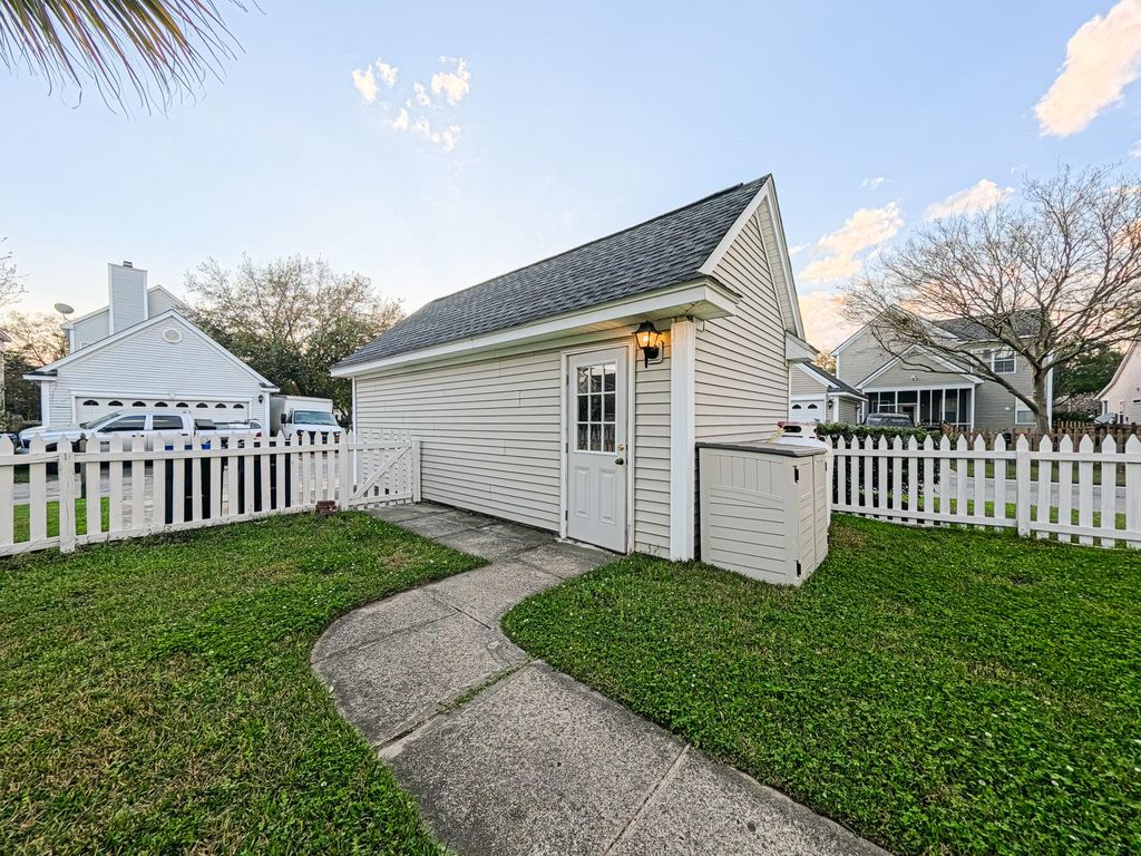 Image 90 of property listing at 91 Cross Timbers Drive, Summerville, SC 29485