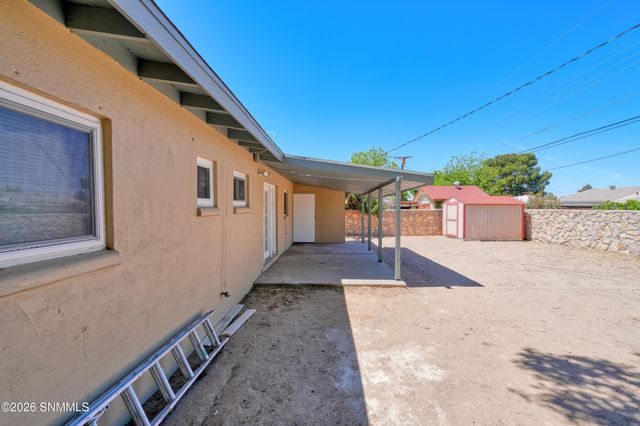 1845 Chilton Drive, Las Cruces, NM 88001