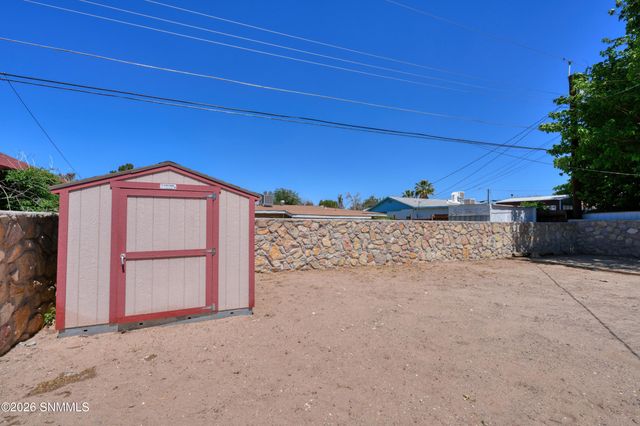 1845 Chilton Drive, Las Cruces, NM 88001