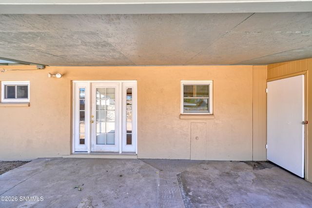 1845 Chilton Drive, Las Cruces, NM 88001