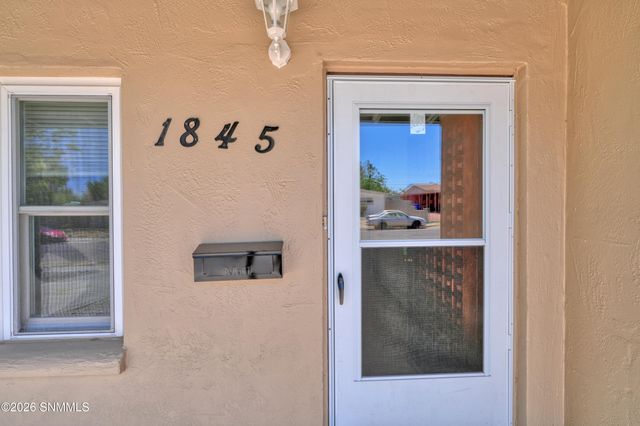 1845 Chilton Drive, Las Cruces, NM 88001