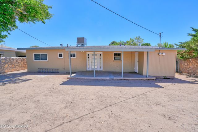 1845 Chilton Drive, Las Cruces, NM 88001