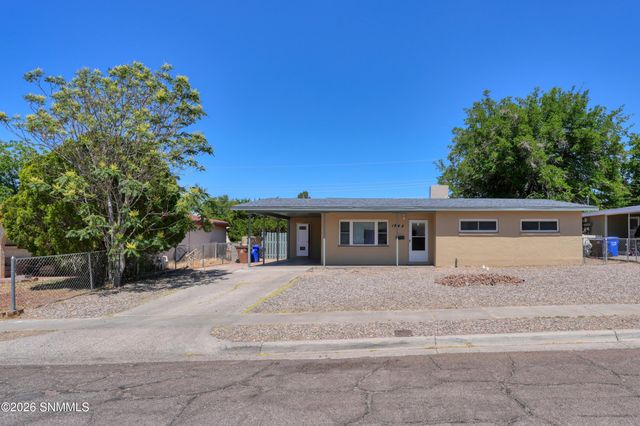 1845 Chilton Drive, Las Cruces, NM 88001