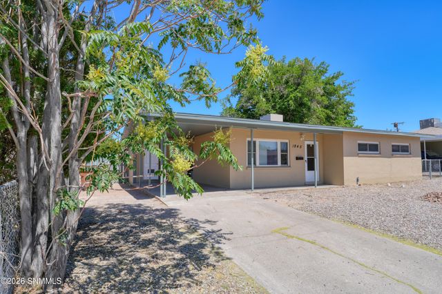 1845 Chilton Drive, Las Cruces, NM 88001