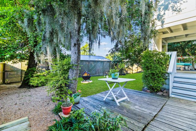 486 Shorthorn Drive, Onalaska, TX 77360