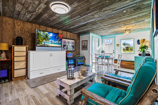 486 Shorthorn Drive, Onalaska, TX 77360