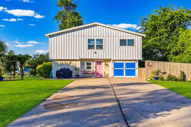 486 Shorthorn Drive, Onalaska, TX 77360