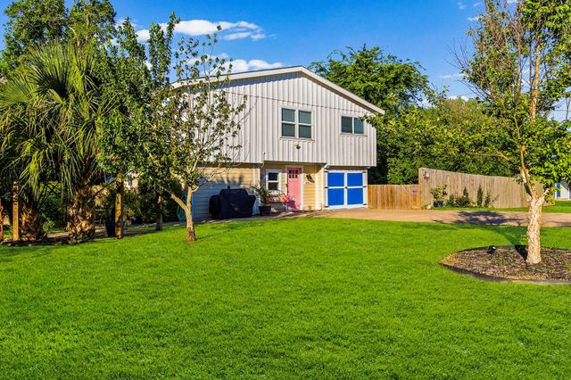 486 Shorthorn Drive, Onalaska, TX 77360