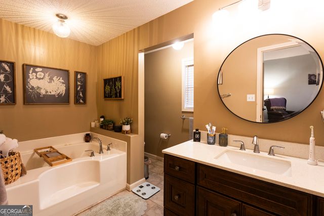 106 Carterdale Court, Bethlehem, GA 30620