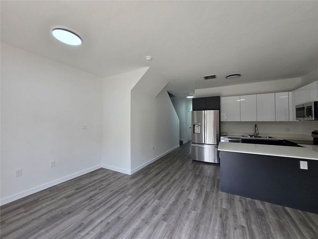 1601 NW 29TH ROAD 3, Gainesville, FL 32605