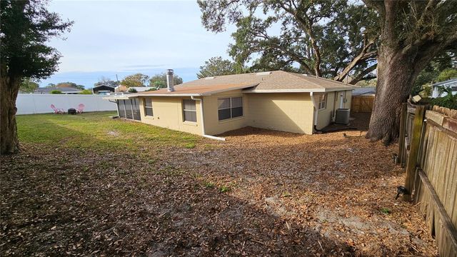 137 WHITTIER LANE, Winter Haven, FL 33884