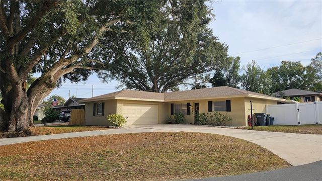 137 WHITTIER LANE, Winter Haven, FL 33884