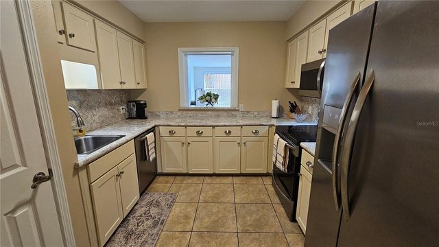 137 WHITTIER LANE, Winter Haven, FL 33884