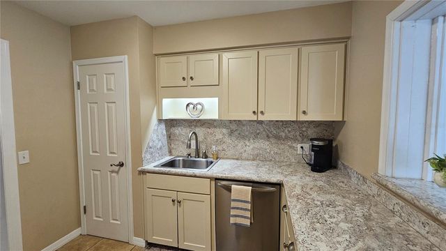 137 WHITTIER LANE, Winter Haven, FL 33884