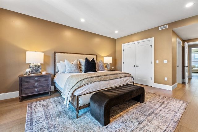 258-260 W 3rd St 1, Boston, MA 02127