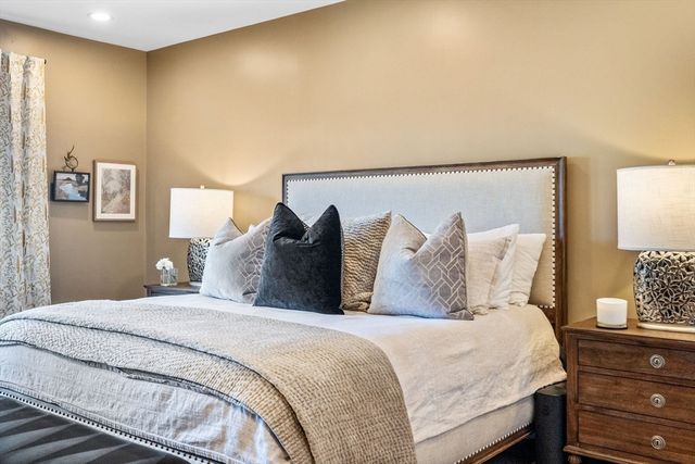 258-260 W 3rd St 1, Boston, MA 02127